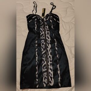 Daram Women's Size Small Zip Front Leopard Print Midi Dress